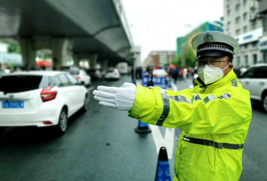 ����ʡ�����Tȫ�����ø߿����Ϲ��������L���оG�@�^ί���������D��