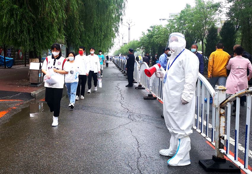 ��ƽ�п�����������M�뿼�c������ƽ��ί���������D��