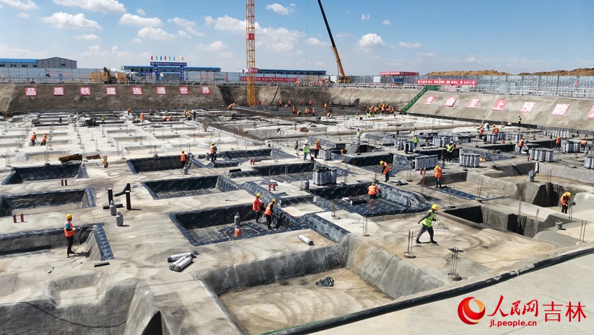 �L���r�߅^���O����M��������W ��ɂ��z