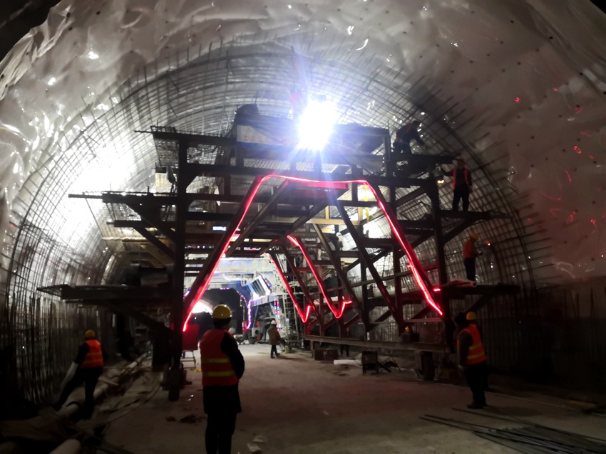 煙長高速公路建設緊張施工中。吉高集團供圖