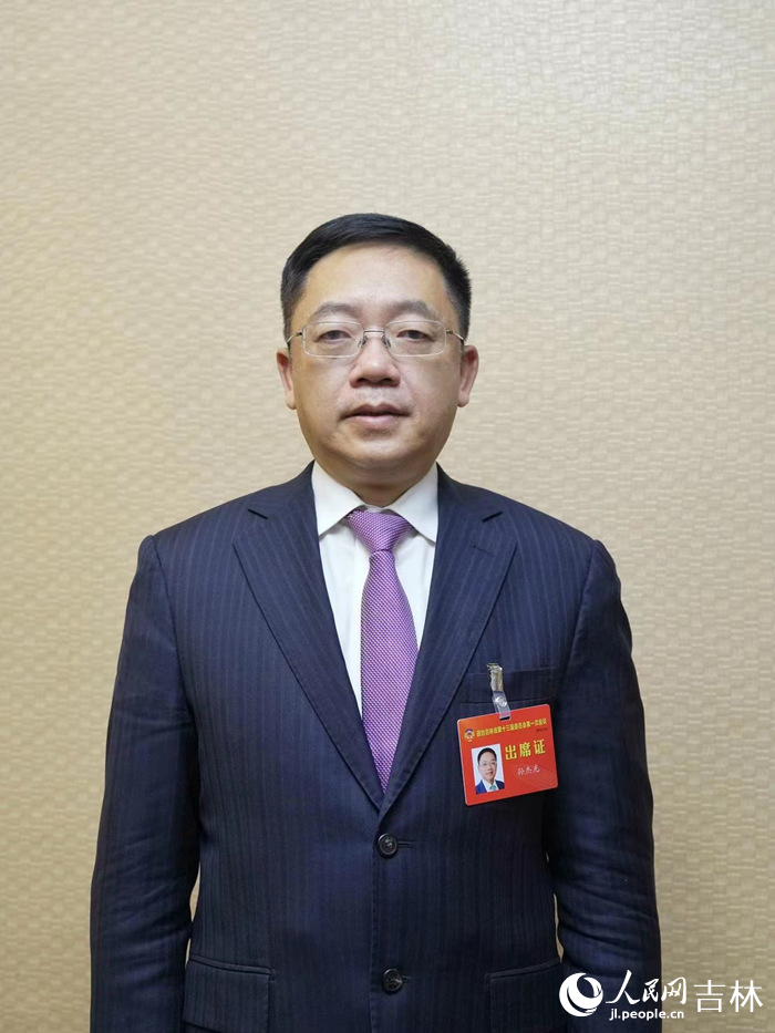 吉林省政協委員、吉林財經大學黨委書記孫杰光。人民網李洋 攝