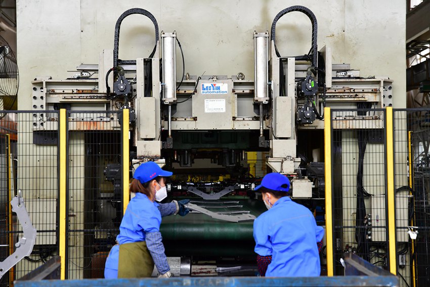 長春市長瑞汽車沖壓件有限公司生產景象。（資料圖片）