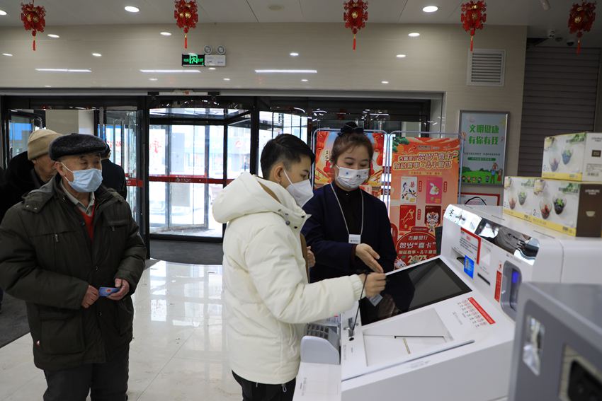 吉林銀行持續優化營商環境，常態化開展“服務企業月”活動。吳培民 攝