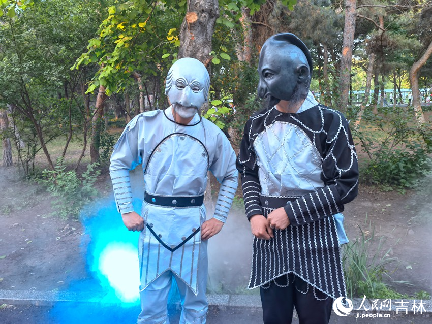 奔波兒灞與灞波兒奔高度還原。人民網記者 李思玥攝