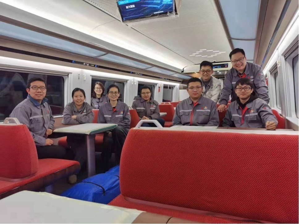 “復興號”智能動車組設計團隊成員