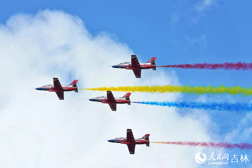 2023年空軍航空開放活動·長春航空展開幕。人民網記者 李洋攝
