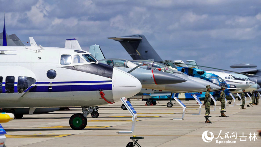 2023年空軍航空開放活動·長春航空展開幕。人民網記者 李洋攝
