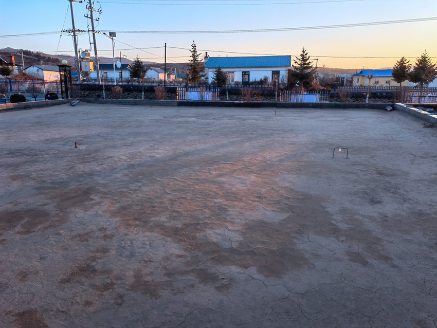 孟嶺村現有門球場地。人民網記者 馬俊華攝