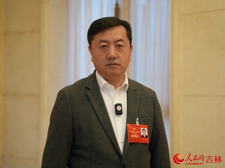 吉林省政協委員、遼源市副市長王龍。人民網記者 李洋攝