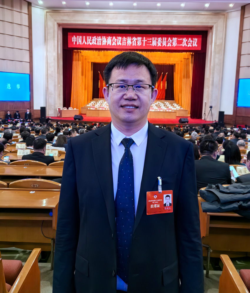 吉林省政協委員、長春理工大學化學與環境工程學院副院長張健夫。（受訪者供圖）