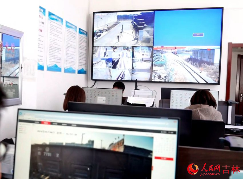 長春啟福供應鏈有限公司視頻監控室。石天蛟 攝