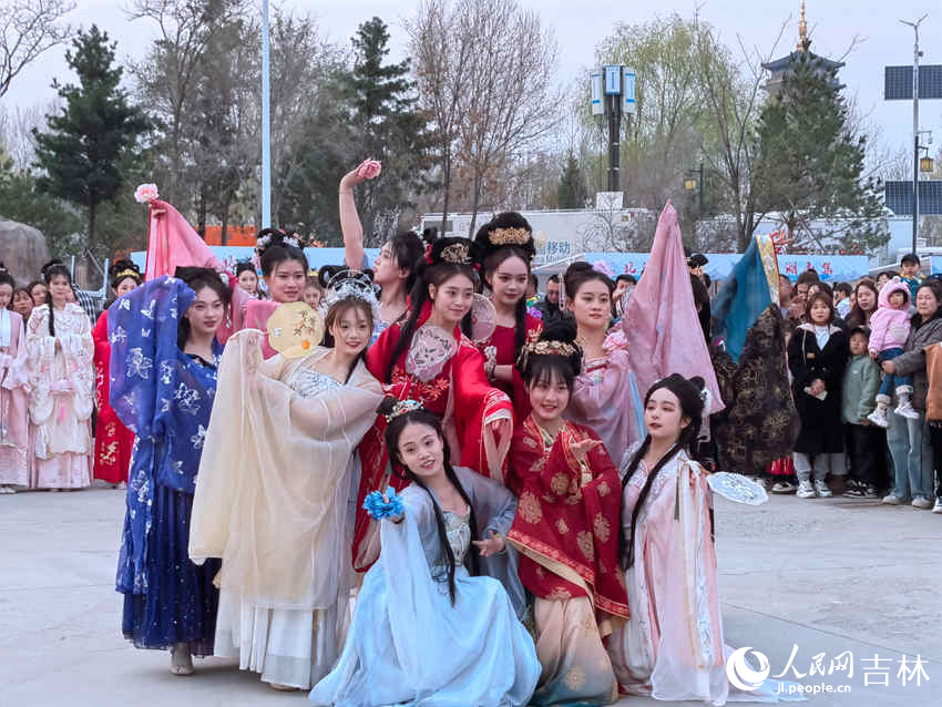 “北湖雅韻”國風巡游。人民網記者 馬俊華攝