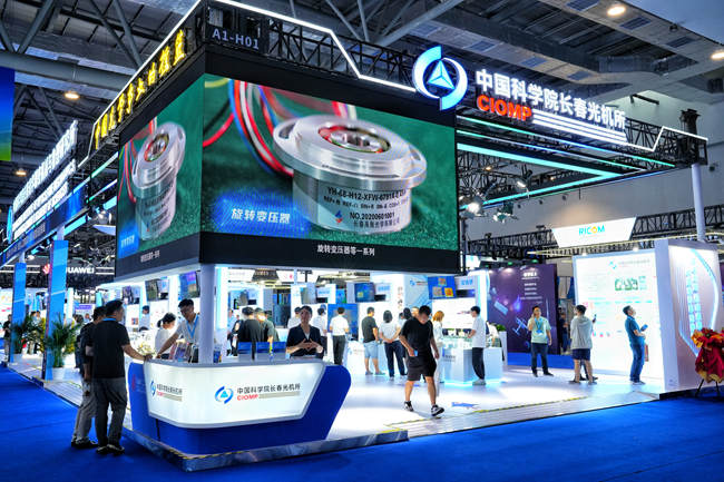 中國科學院長春光機所展廳。人民網記者 李洋攝