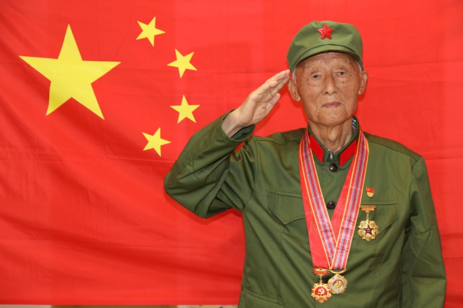 老兵安福英。