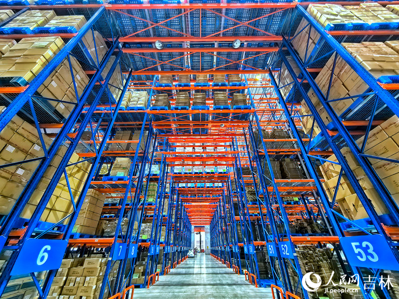 集安益盛藥業的化妝品倉儲庫。人民網記者 李洋攝