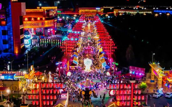 梅河口東北不夜城。丁兆吉攝