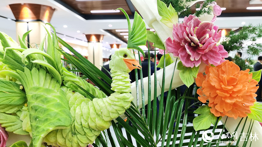 9月25日，《中國吉菜大典》發布暨全國烹飪大師進校園活動啟動儀式現場。人民網記者 王帝元攝