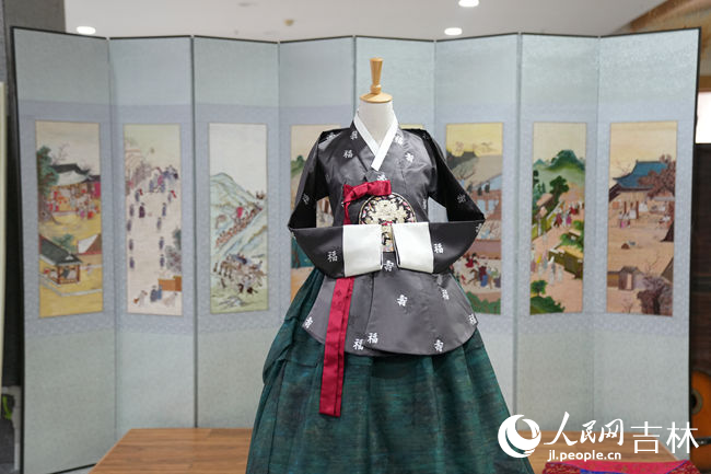 朝鮮族傳統服飾展示。人民網記者 李洋攝