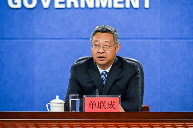 吉林省教育廳副廳長單聯成。