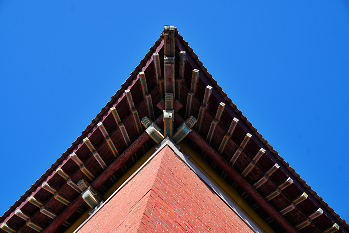 房梁上的“大屋檐”。人民網記者 李洋攝