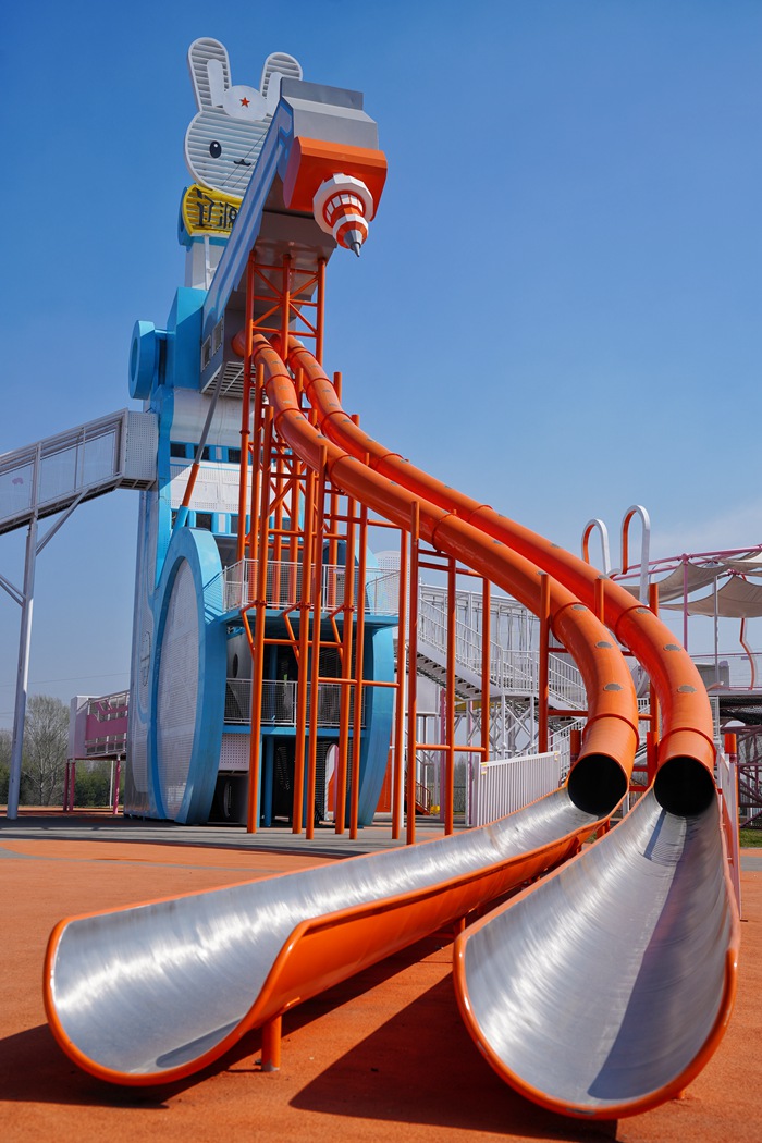 樂園游樂設施。人民網記者 李洋攝