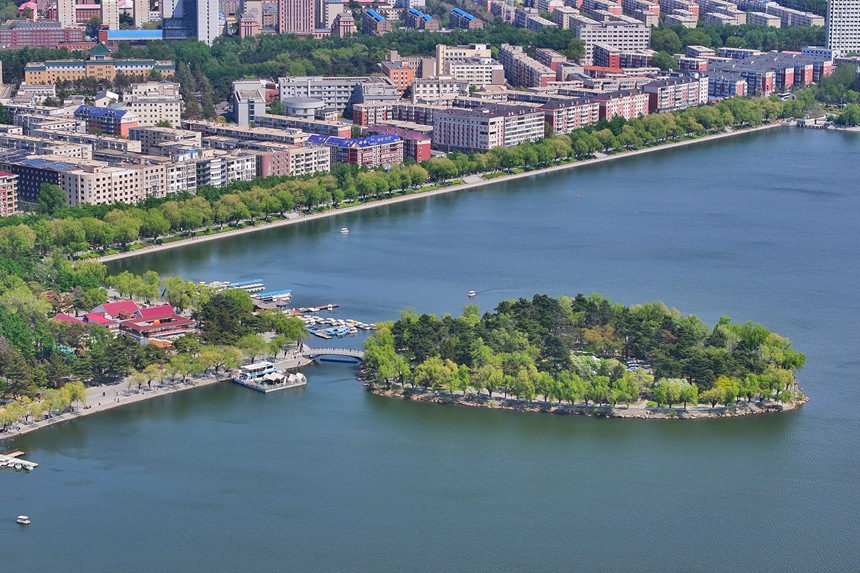 圖為長春南湖公園湖心島。人民網記者 李洋攝