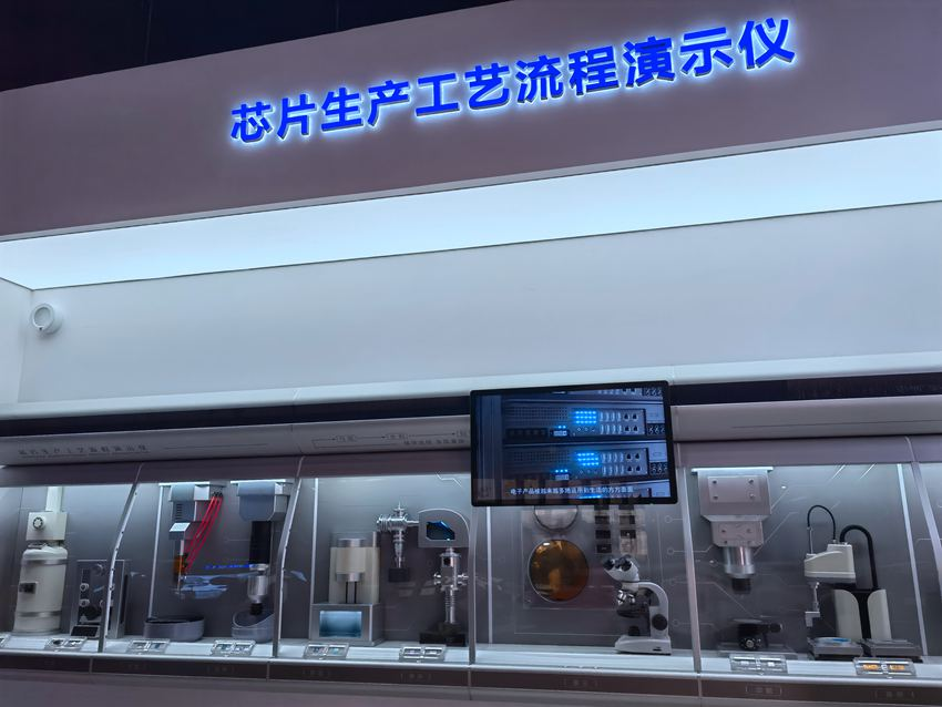 東方爍龍研學營地部分項目展示。