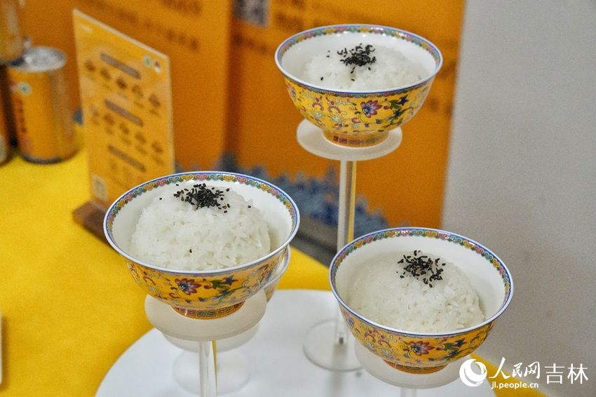 “九臺貢米”產品展示。人民網記者 李洋攝