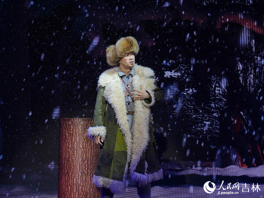 “對黨忠誠”沉浸式紅色情境教學館課堂。人民網記者 李洋攝