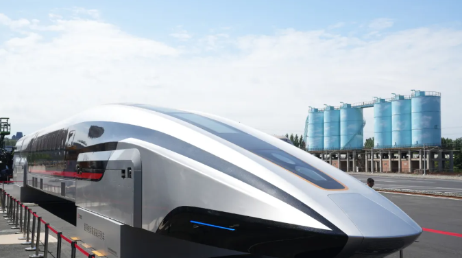 時速600公里超導電動高速磁浮列車在國家鐵道實驗中心現場展示