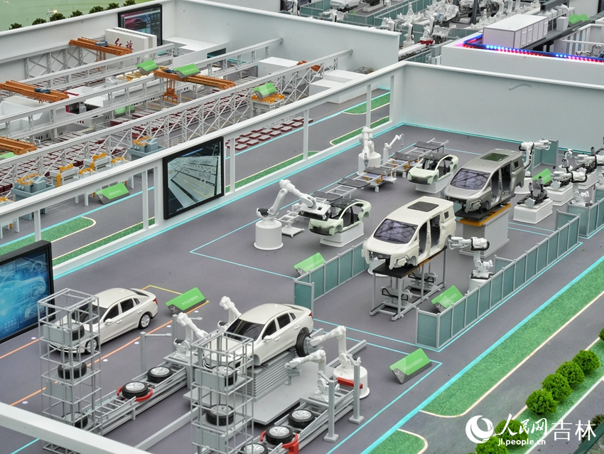 中國一汽智能生產車間沙盤模型。人民網記者 李洋攝