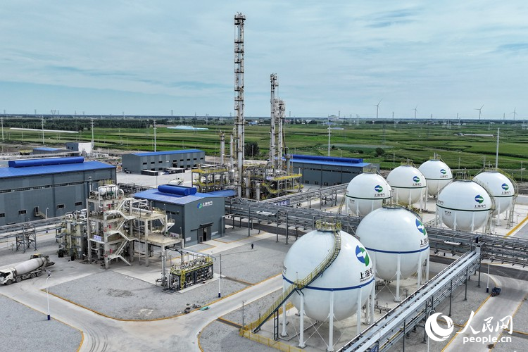 洮南市風電耦合生物質綠色甲醇一體化示范項目。人民網記者 李洋攝