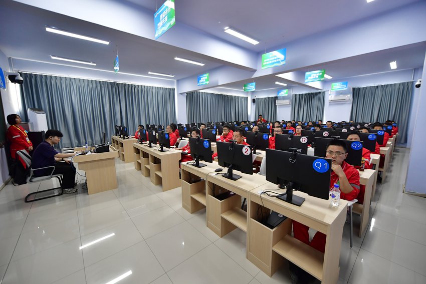 考試現場。吉林油田供圖