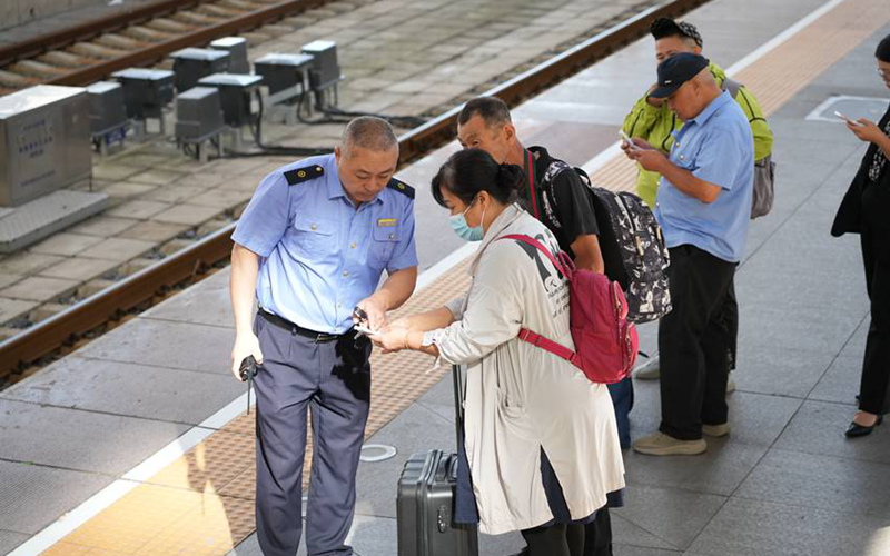 2025長春航空展即將啟幕 長春站多舉措保障旅客順暢出行