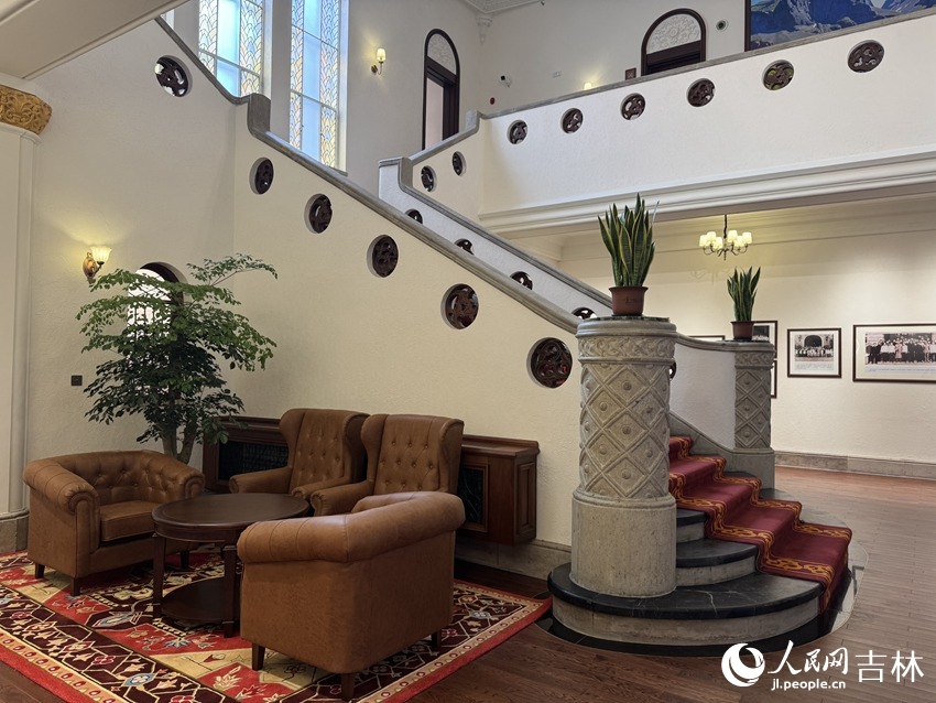 咖啡館內部。人民網記者 李思玥攝