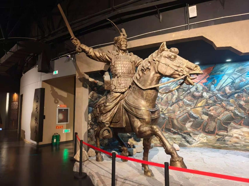 集安博物館內高句麗人雕塑。實習生 王思皓攝