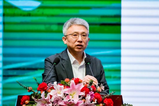 魏曉光教授作報告